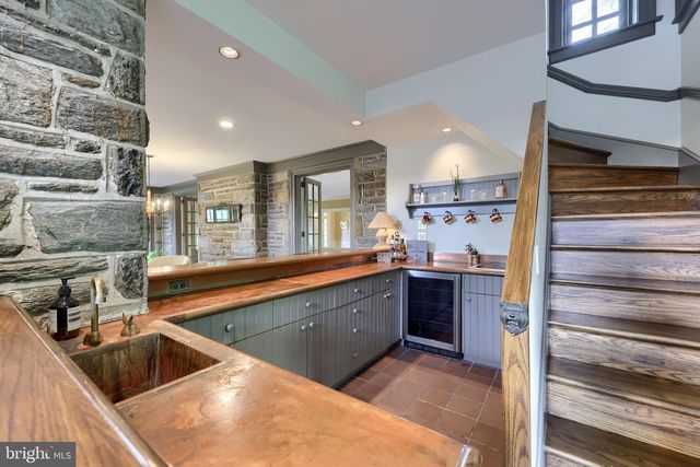 1933 LITITZ PIKE, Lancaster, PA 17601