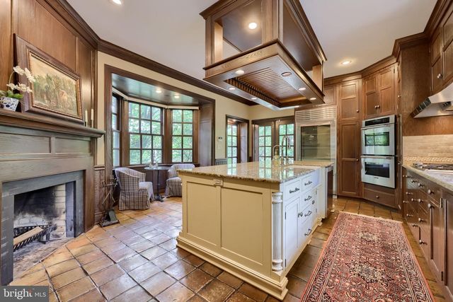 1933 LITITZ PIKE, Lancaster, PA 17601
