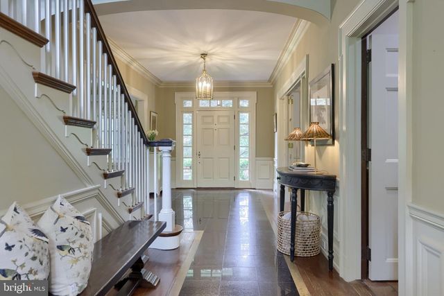 1933 LITITZ PIKE, Lancaster, PA 17601