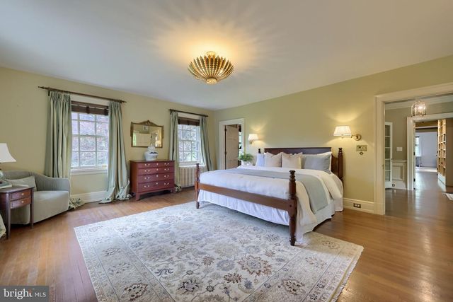 1933 LITITZ PIKE, Lancaster, PA 17601