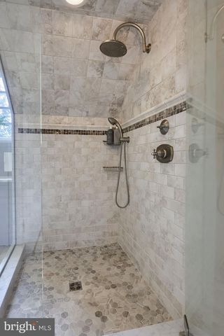 1933 LITITZ PIKE, Lancaster, PA 17601