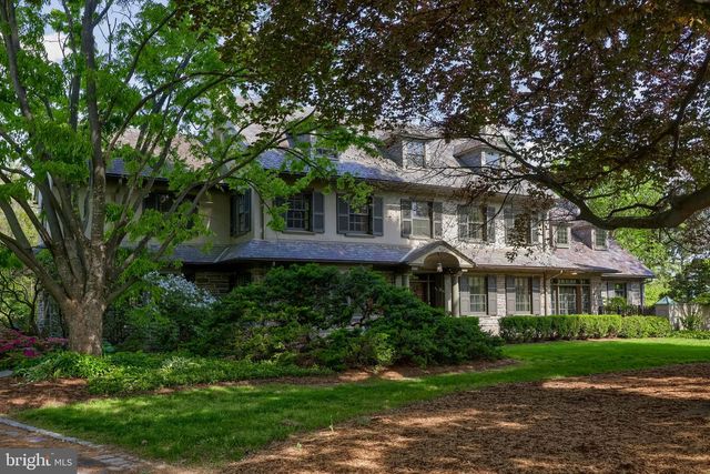 1933 LITITZ PIKE, Lancaster, PA 17601