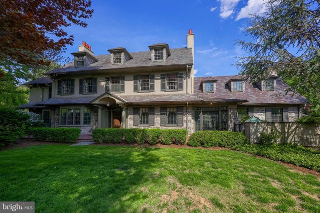 1933 LITITZ PIKE, Lancaster, PA 17601