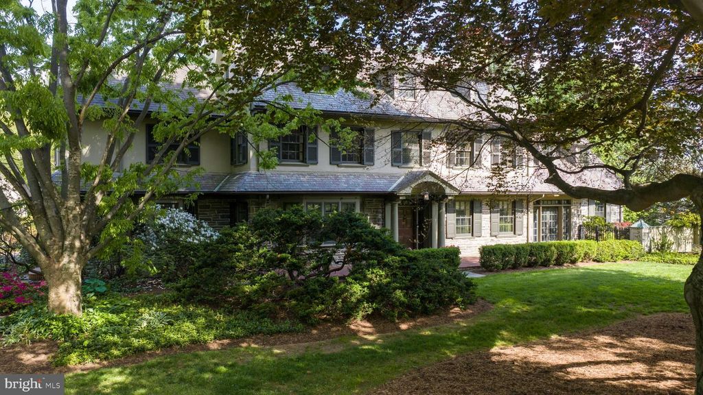 1933 LITITZ PIKE, Lancaster, PA 17601