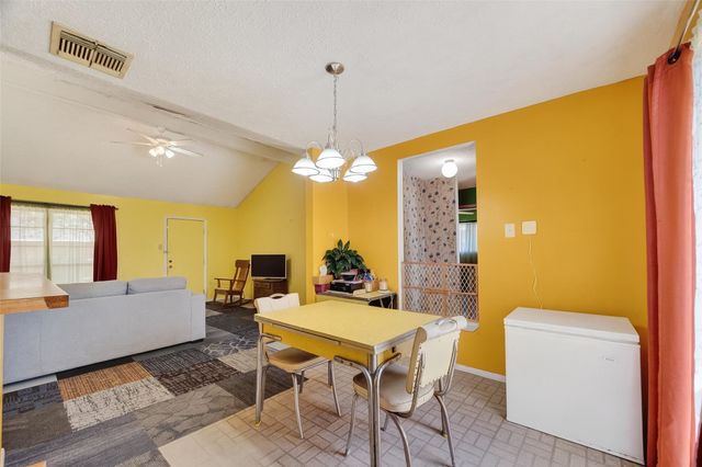 302 Windward Drive, League City, TX 77573