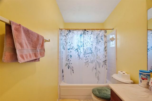 302 Windward Drive, League City, TX 77573