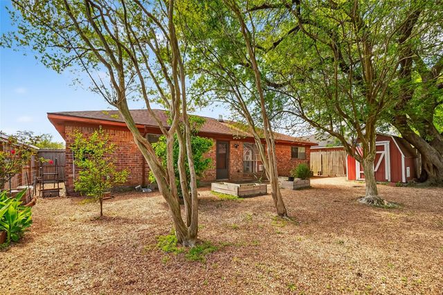 302 Windward Drive, League City, TX 77573