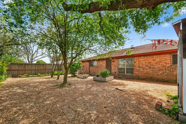 302 Windward Drive, League City, TX 77573