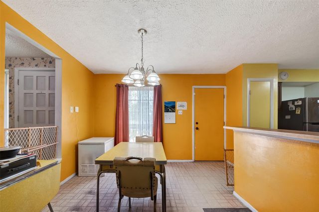 302 Windward Drive, League City, TX 77573