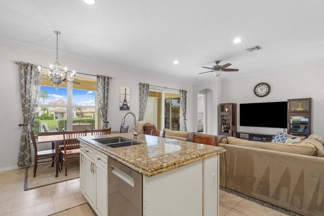 117 Via Condado Way, Palm Beach Gardens, FL 33418