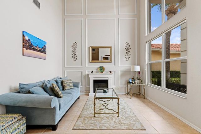 117 Via Condado Way, Palm Beach Gardens, FL 33418