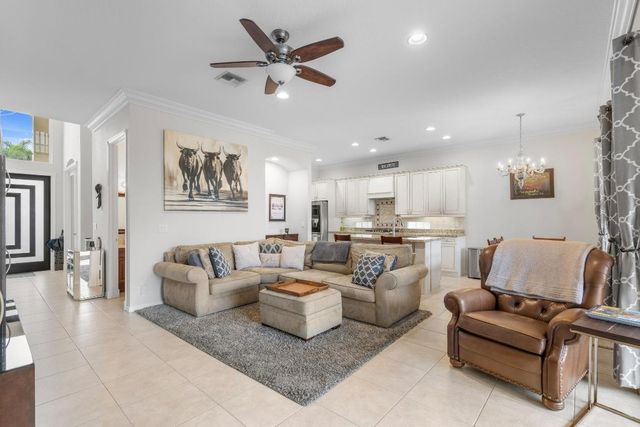 117 Via Condado Way, Palm Beach Gardens, FL 33418