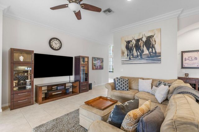 117 Via Condado Way, Palm Beach Gardens, FL 33418