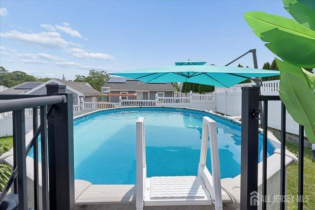 130 Clauss Street, Carteret, NJ 07008