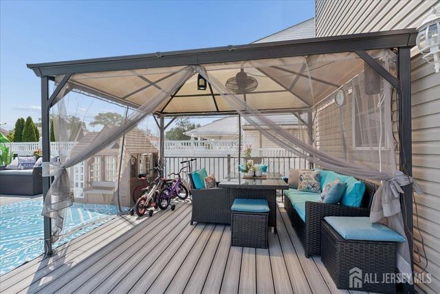130 Clauss Street, Carteret, NJ 07008