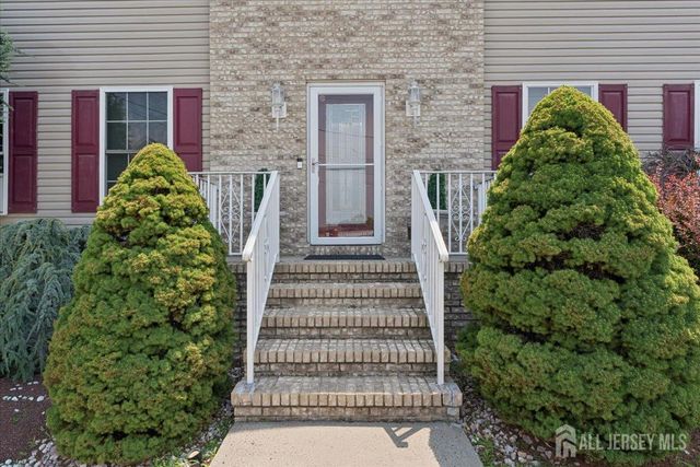 130 Clauss Street, Carteret, NJ 07008