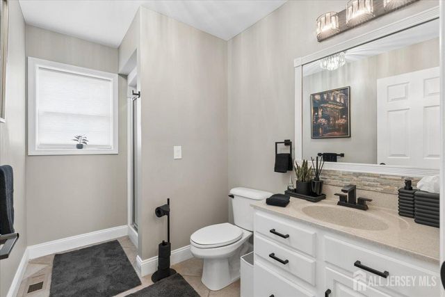 130 Clauss Street, Carteret, NJ 07008