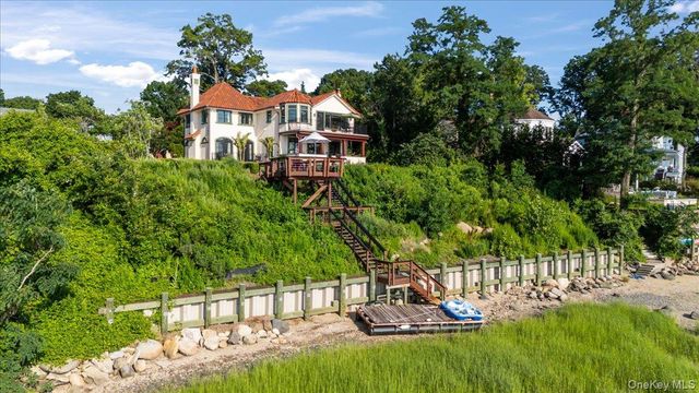 353 Centre Island Road, Oyster Bay, NY 11771
