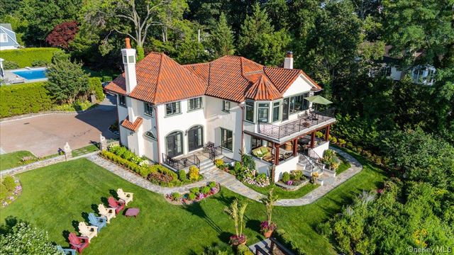 353 Centre Island Road, Oyster Bay, NY 11771