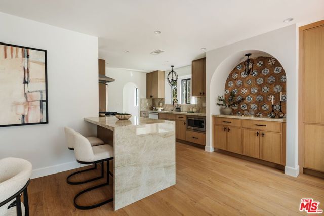 3936 Olmsted Avenue, Los Angeles, CA 90008