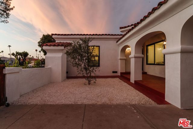 3936 Olmsted Avenue, Los Angeles, CA 90008