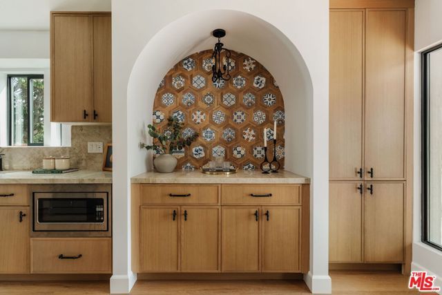 3936 Olmsted Avenue, Los Angeles, CA 90008