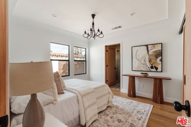 3936 Olmsted Avenue, Los Angeles, CA 90008