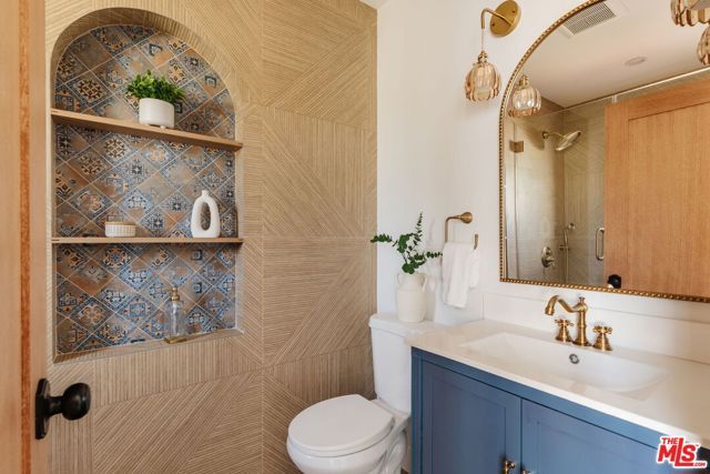 3936 Olmsted Avenue, Los Angeles, CA 90008