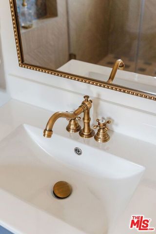 3936 Olmsted Avenue, Los Angeles, CA 90008