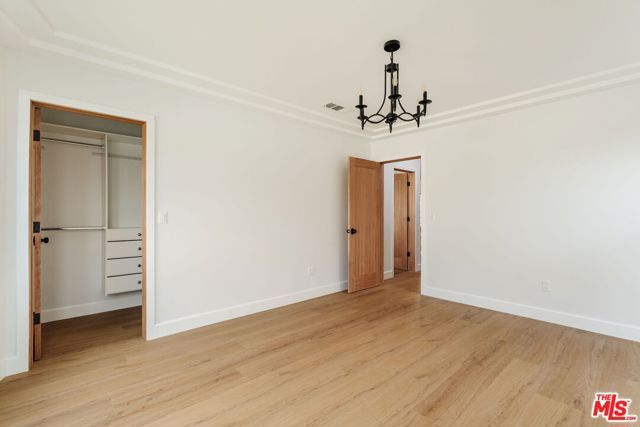 3936 Olmsted Avenue, Los Angeles, CA 90008