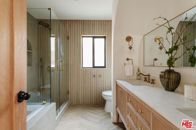 3936 Olmsted Avenue, Los Angeles, CA 90008