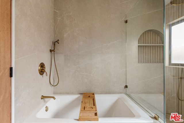 3936 Olmsted Avenue, Los Angeles, CA 90008