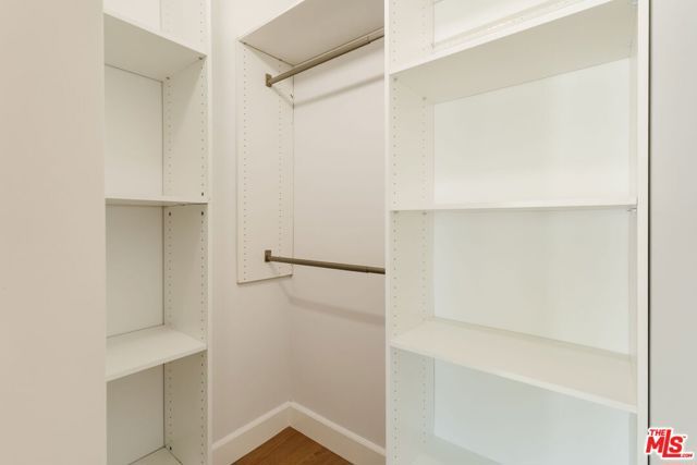 3936 Olmsted Avenue, Los Angeles, CA 90008