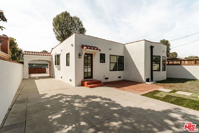 3936 Olmsted Avenue, Los Angeles, CA 90008