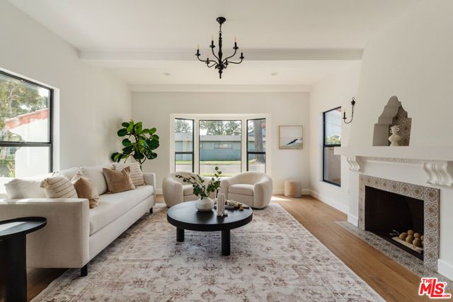 3936 Olmsted Avenue, Los Angeles, CA 90008