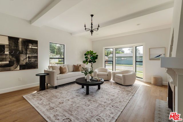 3936 Olmsted Avenue, Los Angeles, CA 90008