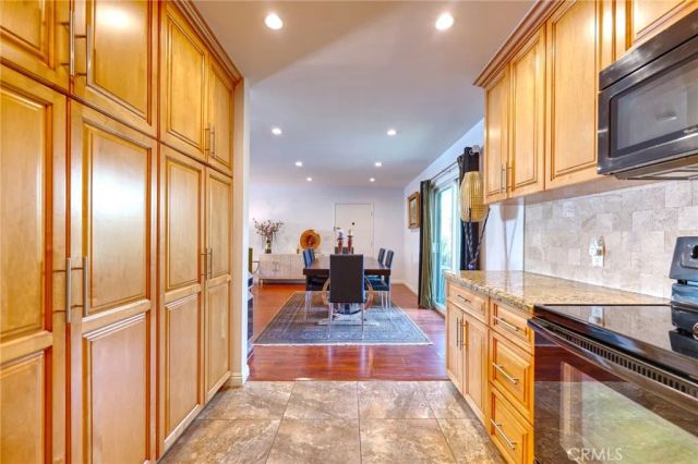 312 N Louise 108, Glendale, CA 91206