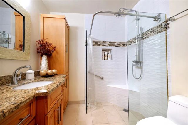 312 N Louise 108, Glendale, CA 91206