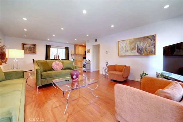 312 N Louise 108, Glendale, CA 91206