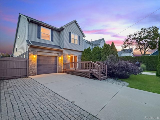 1400 Beaconsfield Avenue, Grosse Pointe Park, MI 48230