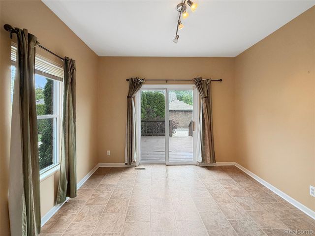 1400 Beaconsfield Avenue, Grosse Pointe Park, MI 48230