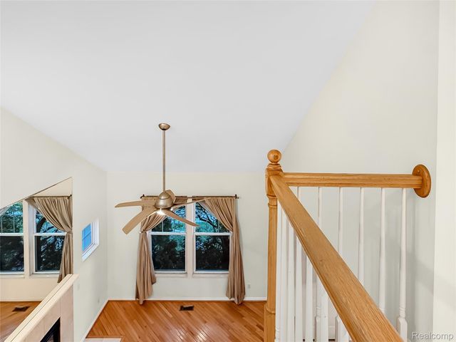 1400 Beaconsfield Avenue, Grosse Pointe Park, MI 48230