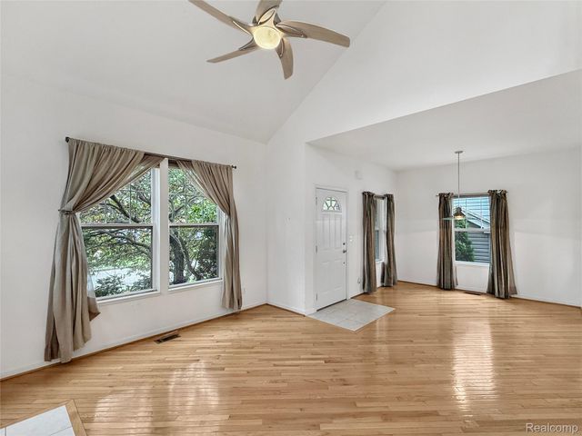 1400 Beaconsfield Avenue, Grosse Pointe Park, MI 48230
