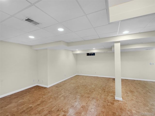 1400 Beaconsfield Avenue, Grosse Pointe Park, MI 48230