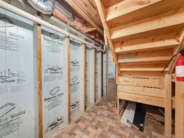 1400 Beaconsfield Avenue, Grosse Pointe Park, MI 48230