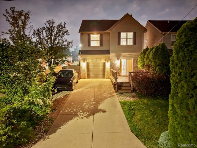 1400 Beaconsfield Avenue, Grosse Pointe Park, MI 48230