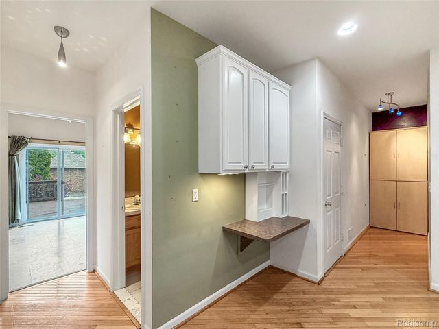 1400 Beaconsfield Avenue, Grosse Pointe Park, MI 48230