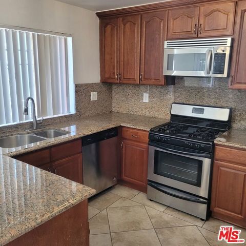 1200 S Shenandoah Street 305, Los Angeles, CA 90035