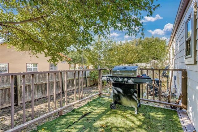 5213 E 20th St N, Wichita, KS 67208