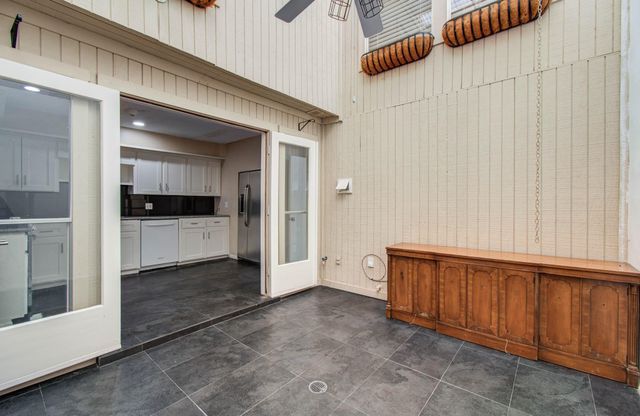 5230 Woodlawn Place 11, Bellaire, TX 77401